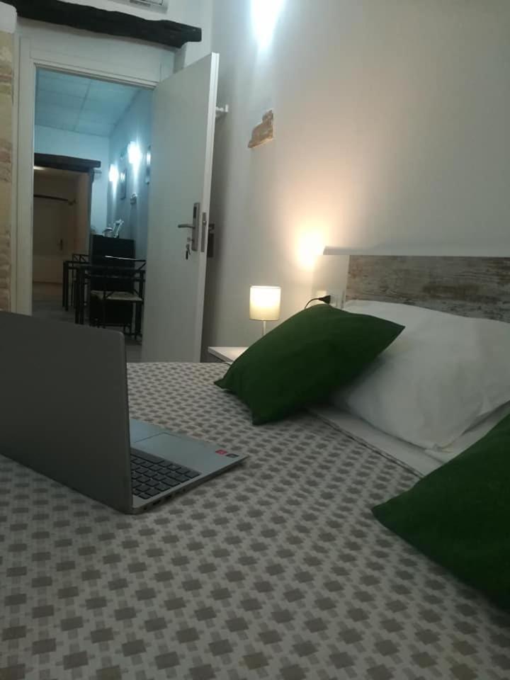 B.House Bed & Breakfast Cagliari Luaran gambar