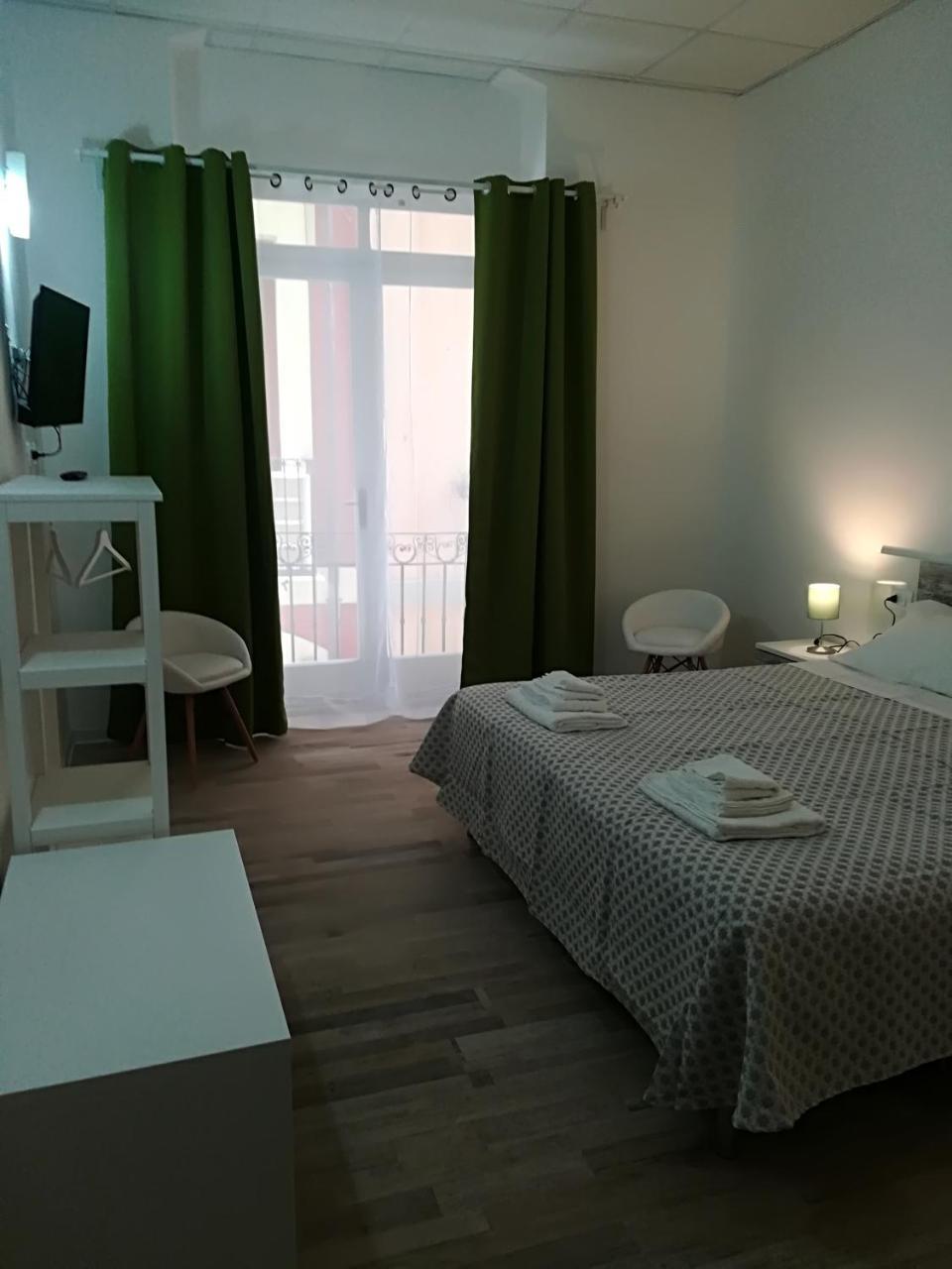 B.House Bed & Breakfast Cagliari Luaran gambar